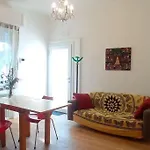 L'approdo Di Enea Sotto La Pergola Tatil Evi *
