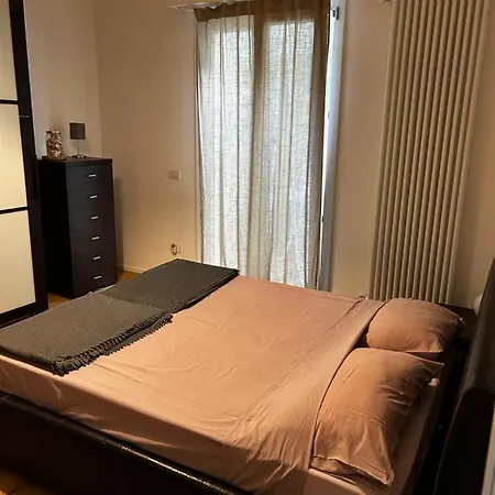 L'approdo Di Enea Sotto La Pergola 维亚雷焦