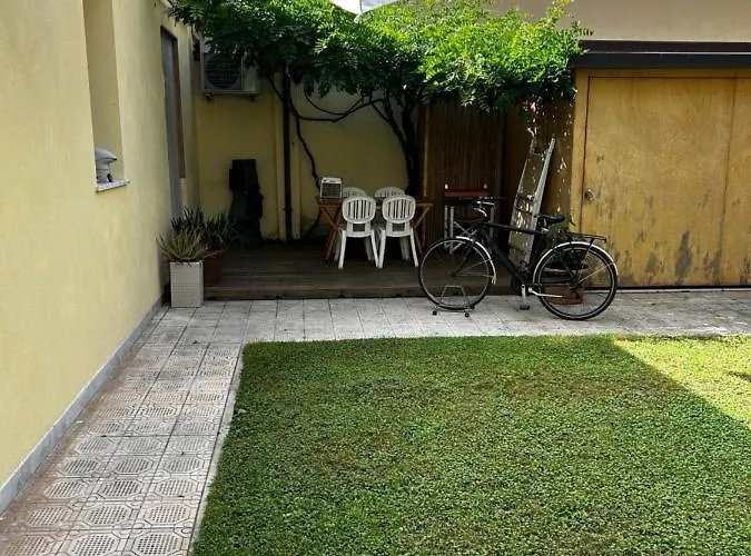 L'approdo Di Enea Sotto La Pergola